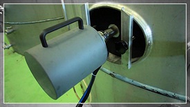 lavaserbatoi: la lancia installata ad una vasca inox